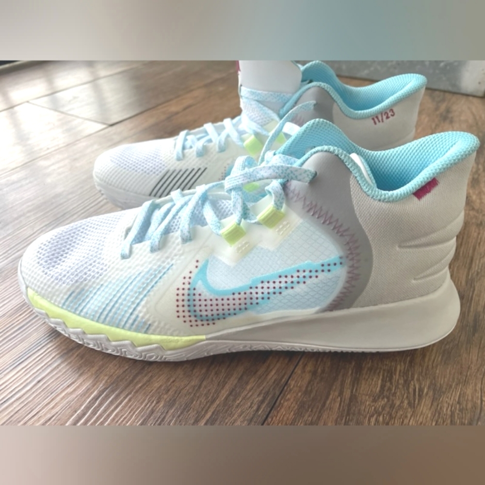 Nike Kyrie Flytrap V GS Blue White Chill Basketball Shoes DD0340 102 - SIZE 6Y
